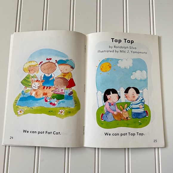 SALE ❤️ Book Bundle Level 1 Books - Picture 13 of 16